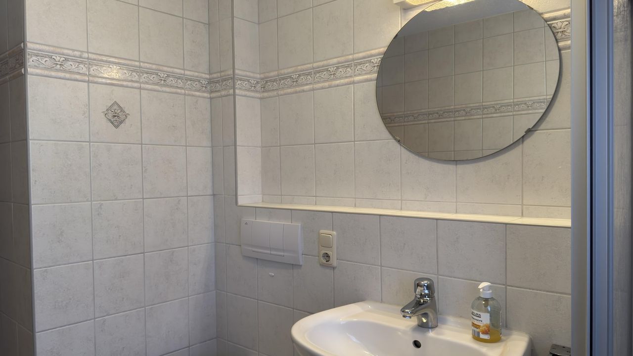 BathRoom BathRoom
